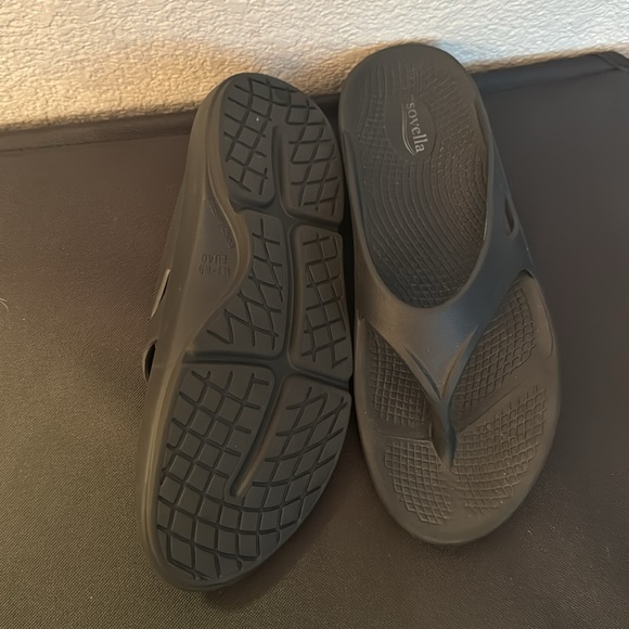 Sovella Women’s PF Thong Black, Size 9 - Picture 4 of 8